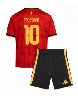Billige Fotballdrakt Belgia Leandro Trossard #10 Replika Hjemmedraktsett Barn VM 2026 Kortermet (med bukser)